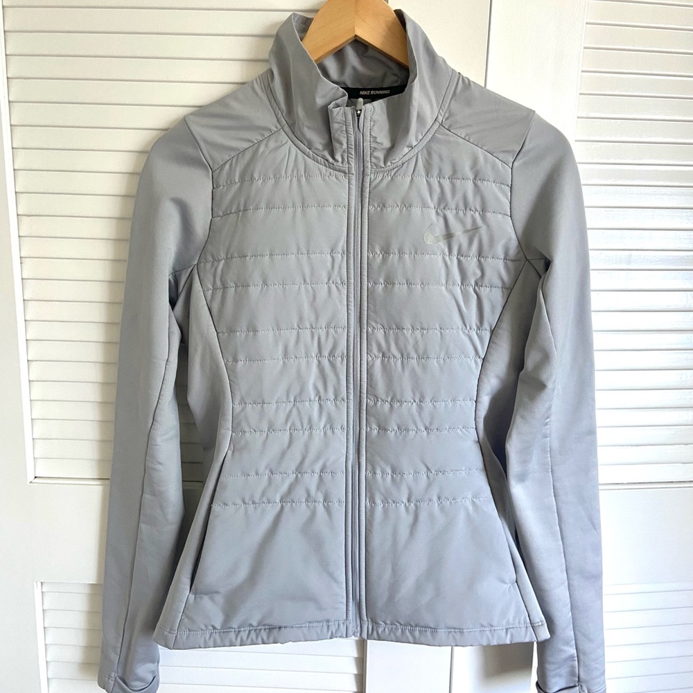 Nike Women's Running Light Gray Puffer Jacket